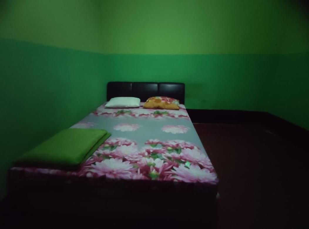 Hotel Utami Pipulu エクステリア 写真